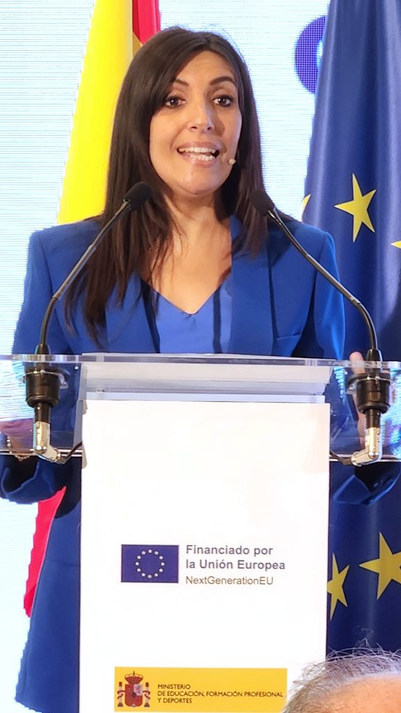 20251212_105831-577x1024